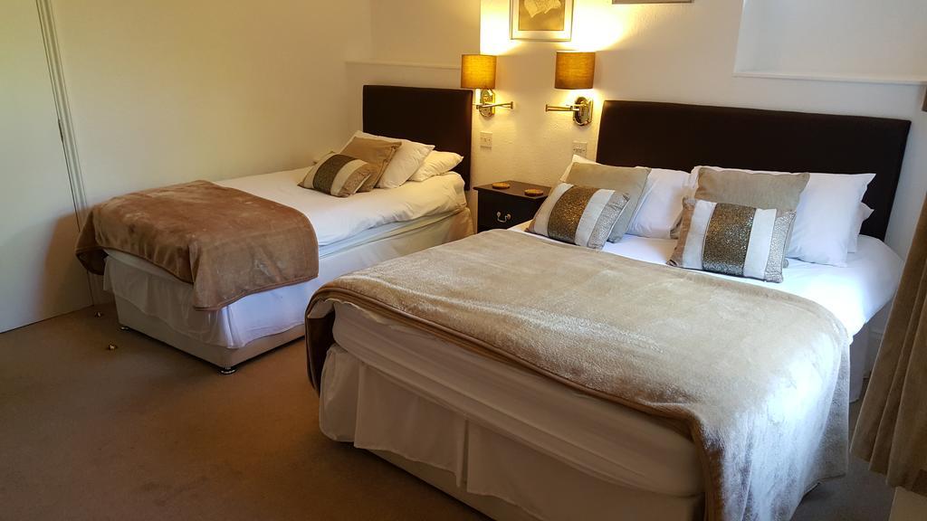 Colebrook Guest House ฟาร์นโบโรห์ ภายนอก รูปภาพ