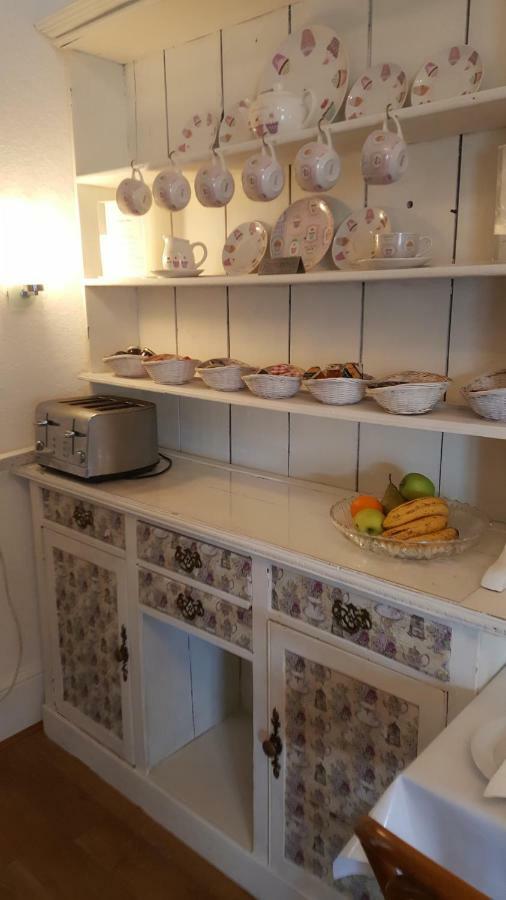 Colebrook Guest House ฟาร์นโบโรห์ ภายนอก รูปภาพ